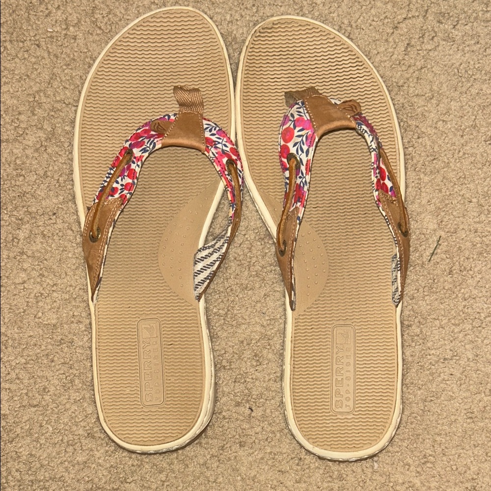 Sperry Women's Tan and Red Floral Sandals